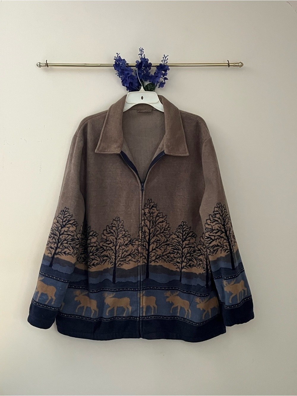 Cozy Brown Scenic Zip-Up Teddy Jacket with Moose Motif